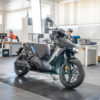 Ray 7.7 Advance | Dark Metallic | E-Roller 129 km/h | 7,7 kWh | 2023 – Bild 19
